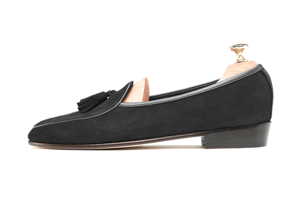 Black Sagan Grand Suede Tassels